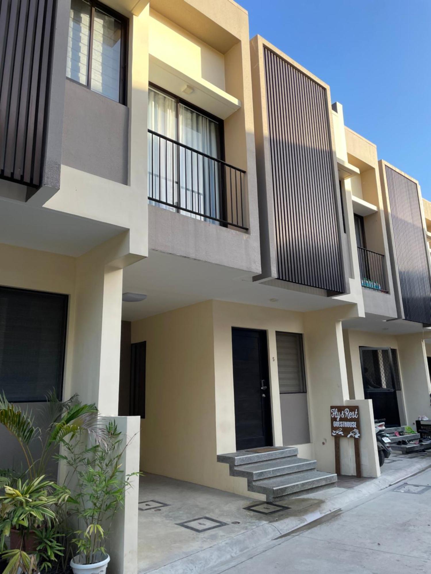 Fly & Rest Guesthouse - Mactan-Cebu International Airport Мактан Екстер'єр фото